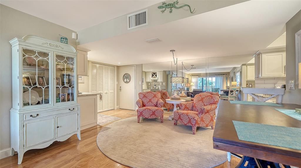 Active With Contract: $175,000 (2 beds, 2 baths, 1178 Square Feet)