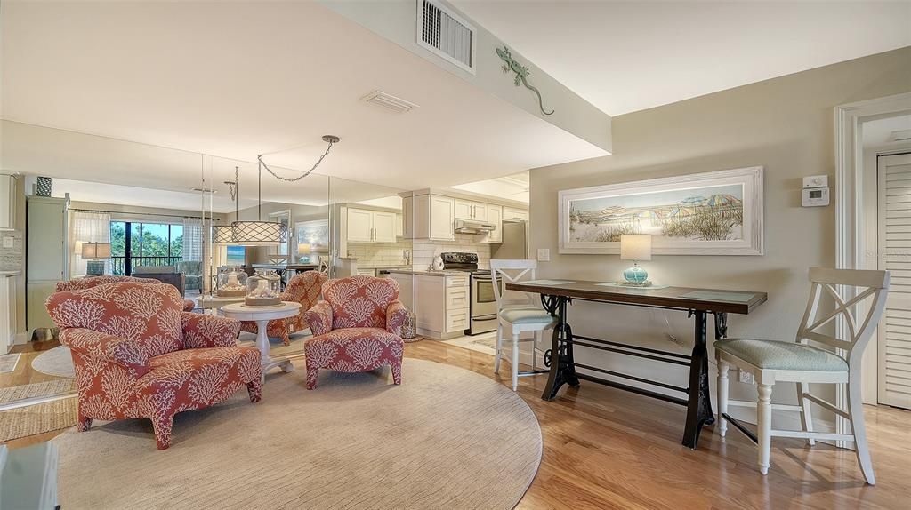 Active With Contract: $175,000 (2 beds, 2 baths, 1178 Square Feet)