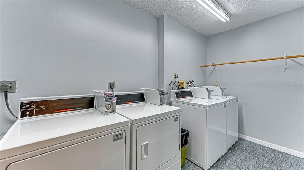 Active With Contract: $175,000 (2 beds, 2 baths, 1178 Square Feet)