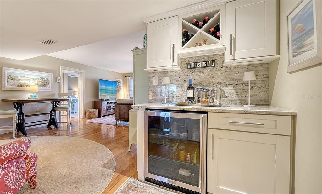 Active With Contract: $175,000 (2 beds, 2 baths, 1178 Square Feet)