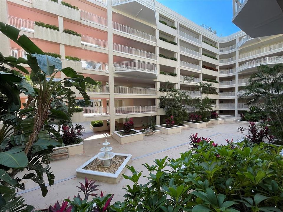 For Rent: $1,800 (2 beds, 2 baths, 1245 Square Feet)