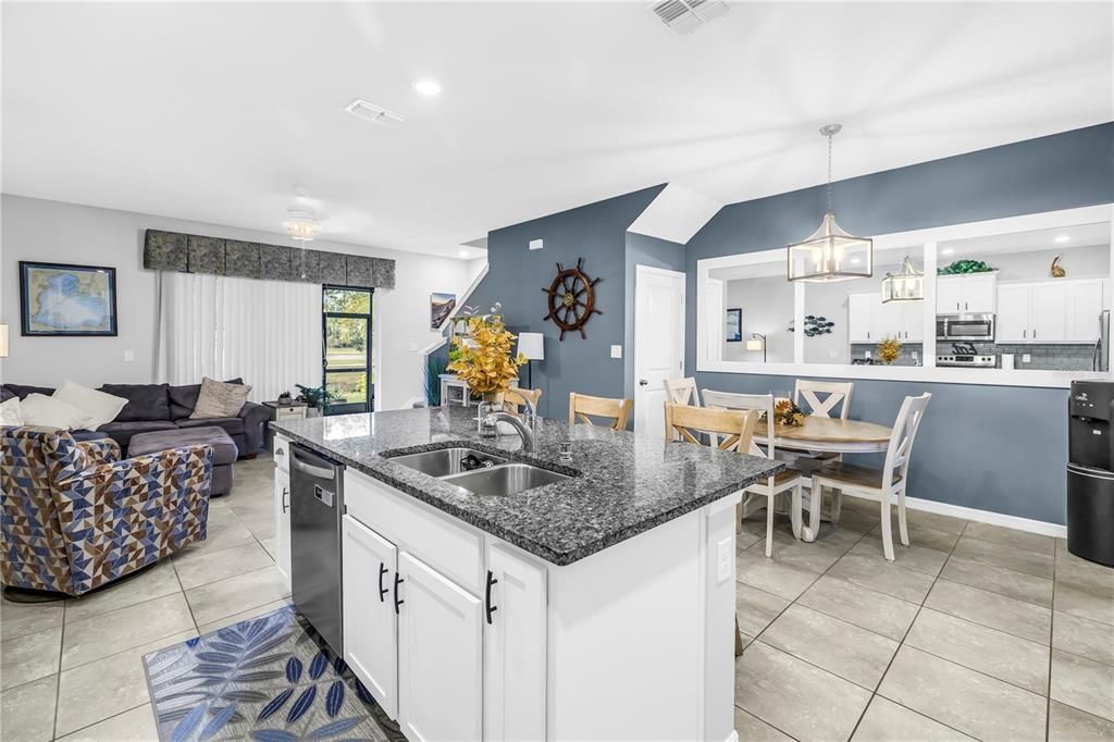 待售: $375,000 (3 贝兹, 2 浴室, 1724 平方英尺)