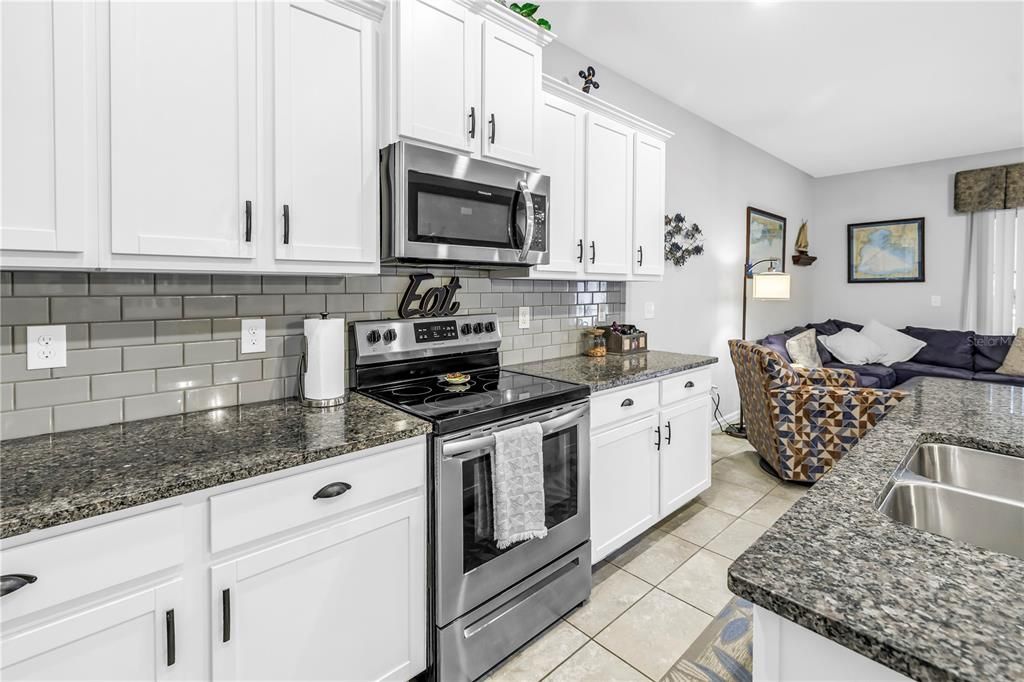 待售: $375,000 (3 贝兹, 2 浴室, 1724 平方英尺)