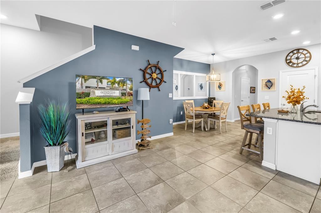 待售: $375,000 (3 贝兹, 2 浴室, 1724 平方英尺)