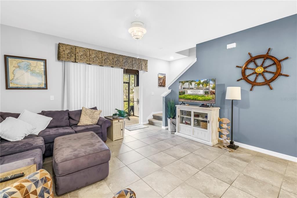 待售: $375,000 (3 贝兹, 2 浴室, 1724 平方英尺)