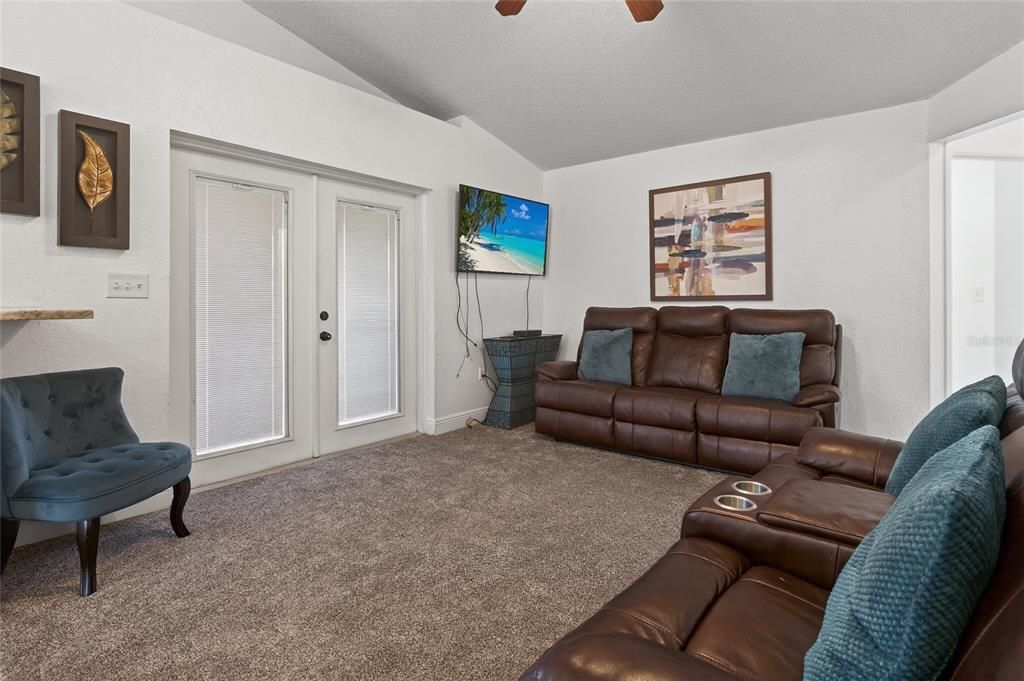 For Sale: $381,000 (4 beds, 2 baths, 1853 Square Feet)