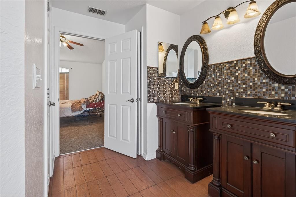 For Sale: $381,000 (4 beds, 2 baths, 1853 Square Feet)