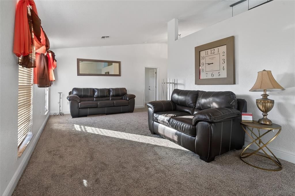 For Sale: $381,000 (4 beds, 2 baths, 1853 Square Feet)