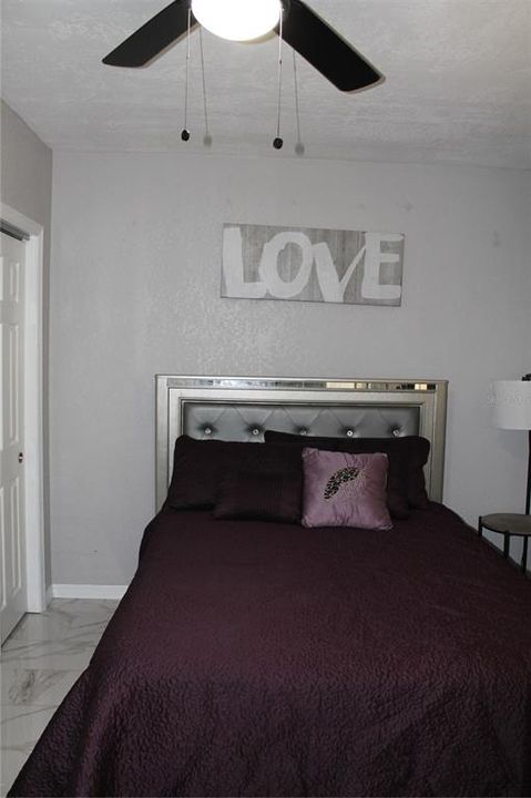 待售: $290,000 (2 贝兹, 1 浴室, 1028 平方英尺)