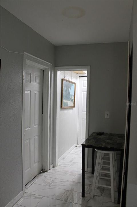 待售: $290,000 (2 贝兹, 1 浴室, 1028 平方英尺)