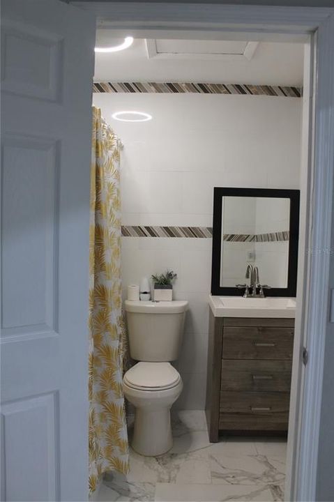 待售: $290,000 (2 贝兹, 1 浴室, 1028 平方英尺)