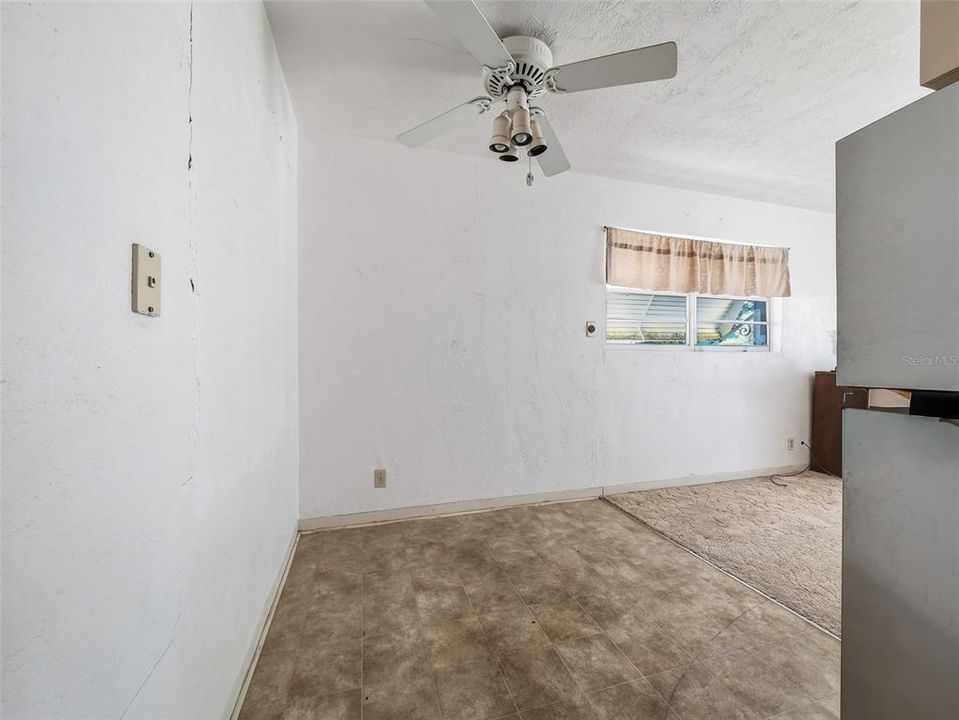 For Sale: $439,000 (3 beds, 2 baths, 1044 Square Feet)