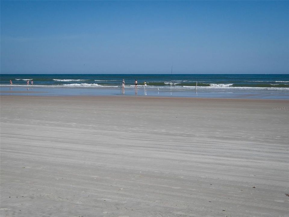 For Sale: $439,000 (3 beds, 2 baths, 1044 Square Feet)