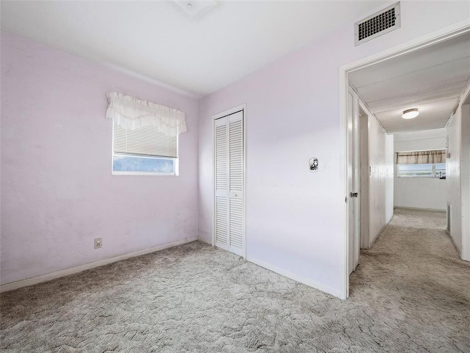 For Sale: $439,000 (3 beds, 2 baths, 1044 Square Feet)