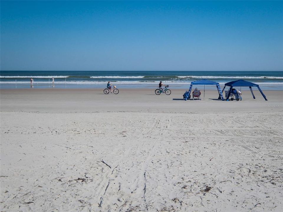 For Sale: $439,000 (3 beds, 2 baths, 1044 Square Feet)