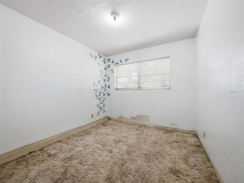 For Sale: $439,000 (3 beds, 2 baths, 1044 Square Feet)