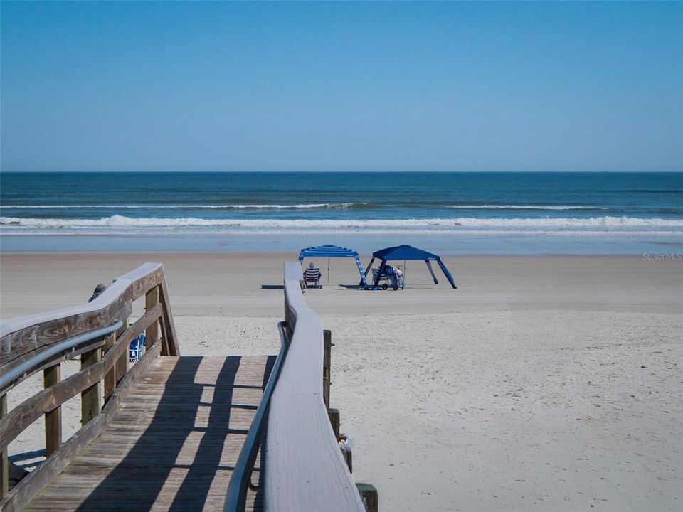 For Sale: $439,000 (3 beds, 2 baths, 1044 Square Feet)