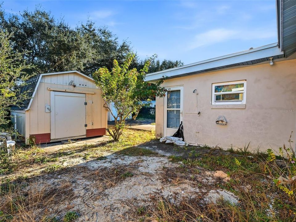 For Sale: $439,000 (3 beds, 2 baths, 1044 Square Feet)