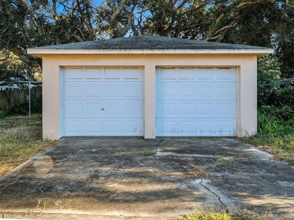 For Sale: $439,000 (3 beds, 2 baths, 1044 Square Feet)