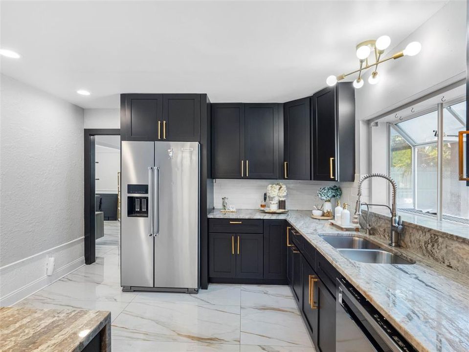 For Rent: $10,500 (3 beds, 2 baths, 3359 Square Feet)