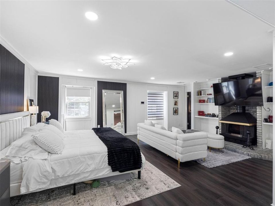 For Rent: $10,500 (3 beds, 2 baths, 3359 Square Feet)