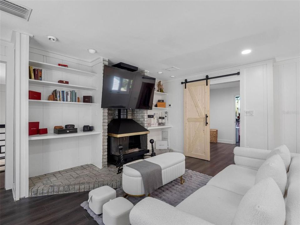 For Rent: $10,500 (3 beds, 2 baths, 3359 Square Feet)