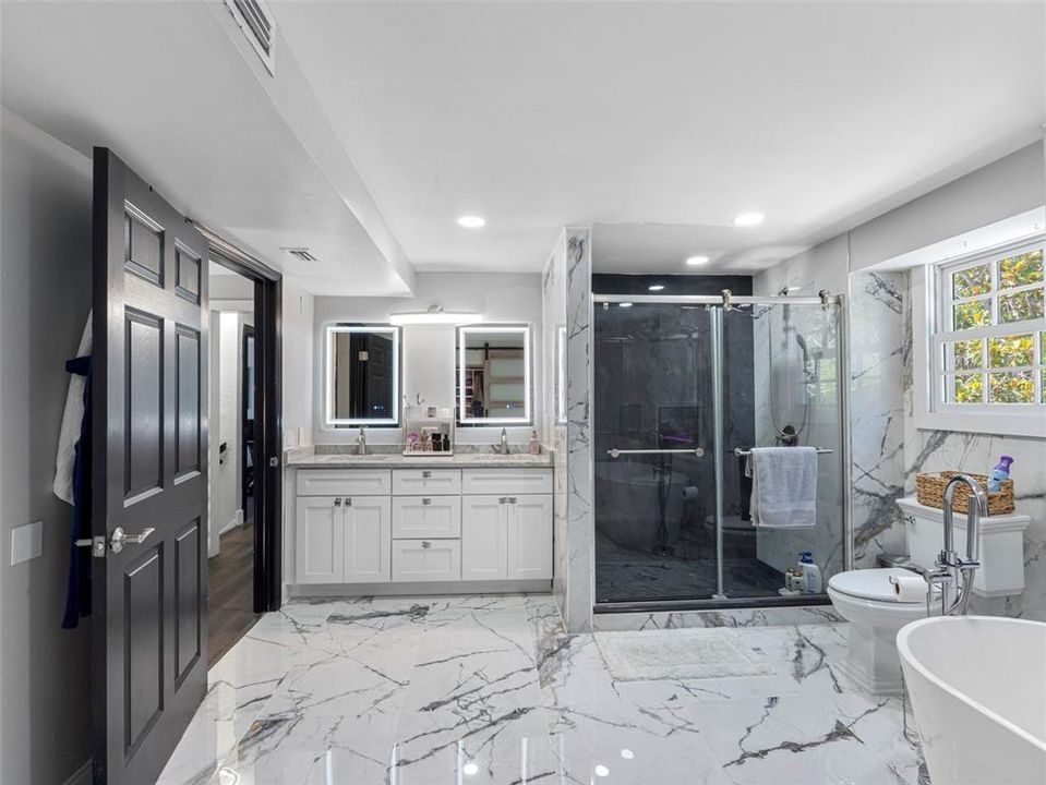 For Rent: $10,500 (3 beds, 2 baths, 3359 Square Feet)