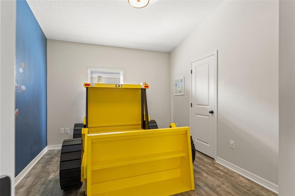 待售: $414,990 (4 贝兹, 2 浴室, 2080 平方英尺)