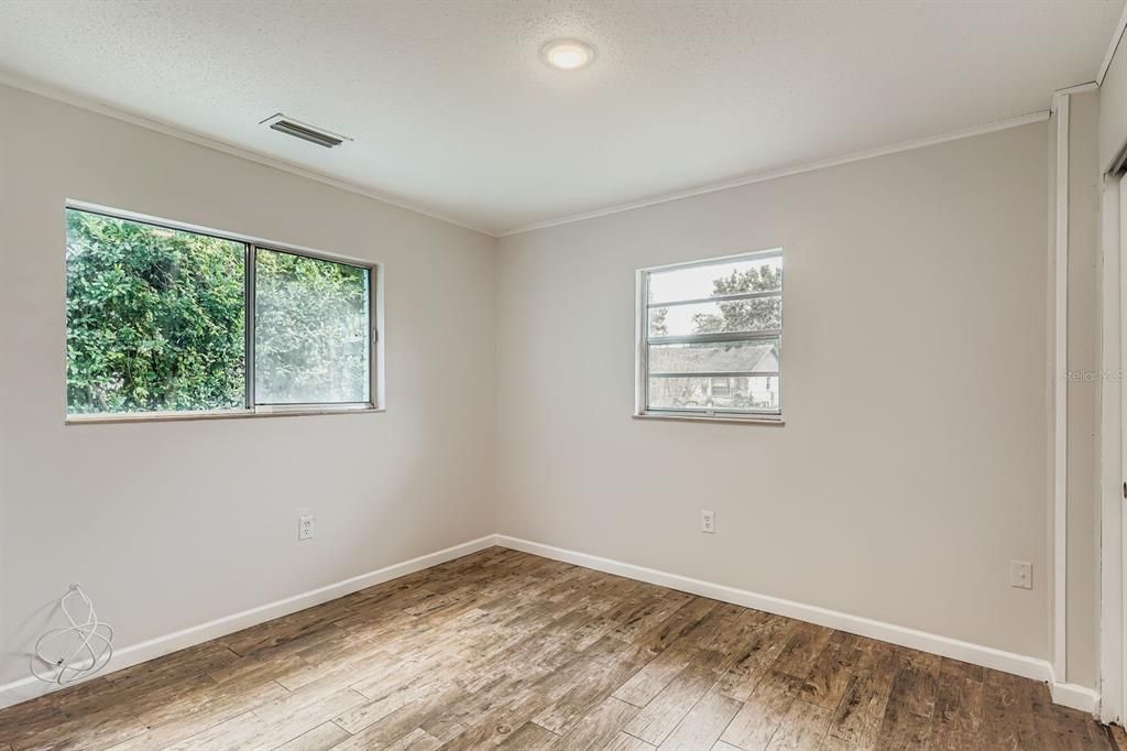 For Sale: $250,000 (3 beds, 2 baths, 1096 Square Feet)