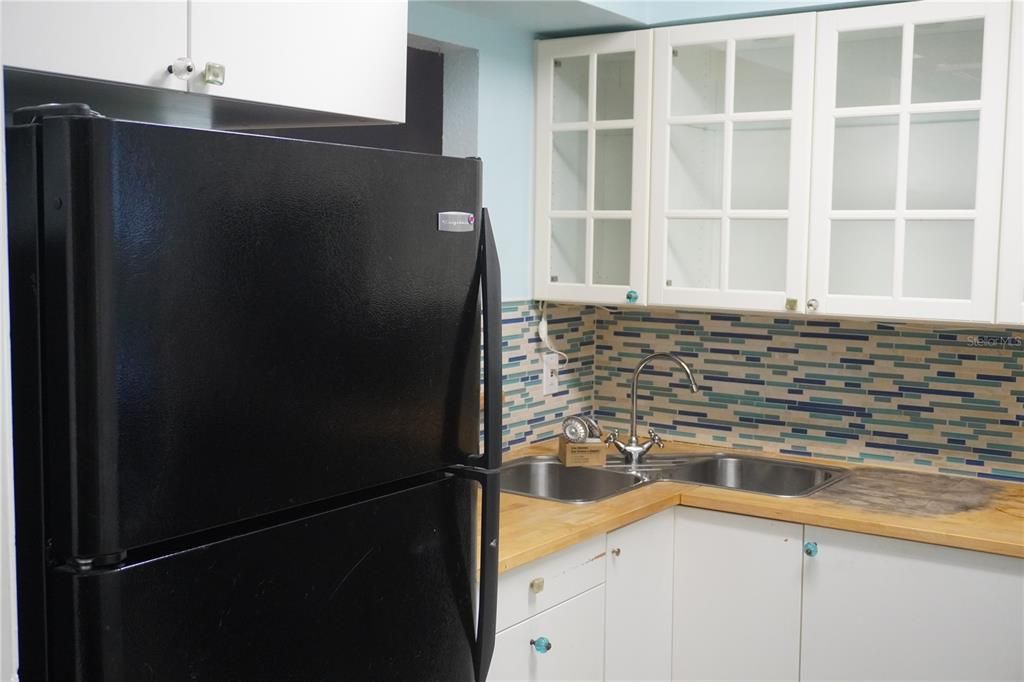 待售: $219,000 (2 贝兹, 2 浴室, 1328 平方英尺)