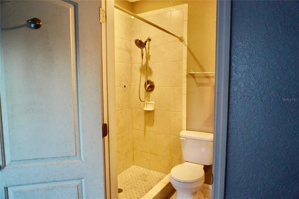 待售: $219,000 (2 贝兹, 2 浴室, 1328 平方英尺)