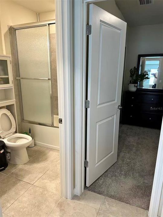 For Rent: $2,700 (5 beds, 3 baths, 2616 Square Feet)