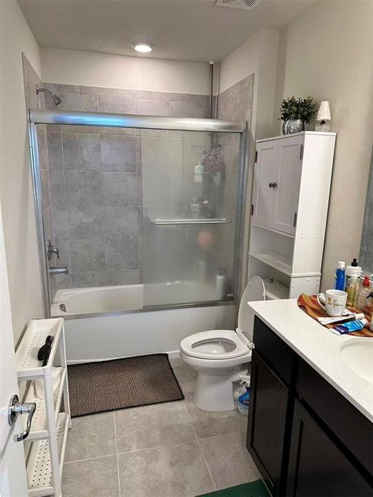 For Rent: $2,700 (5 beds, 3 baths, 2616 Square Feet)