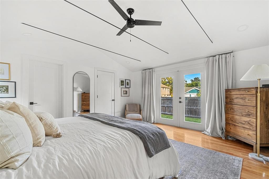 For Sale: $790,000 (3 beds, 2 baths, 1618 Square Feet)