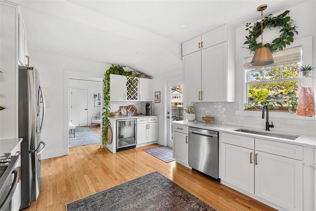 For Sale: $790,000 (3 beds, 2 baths, 1618 Square Feet)