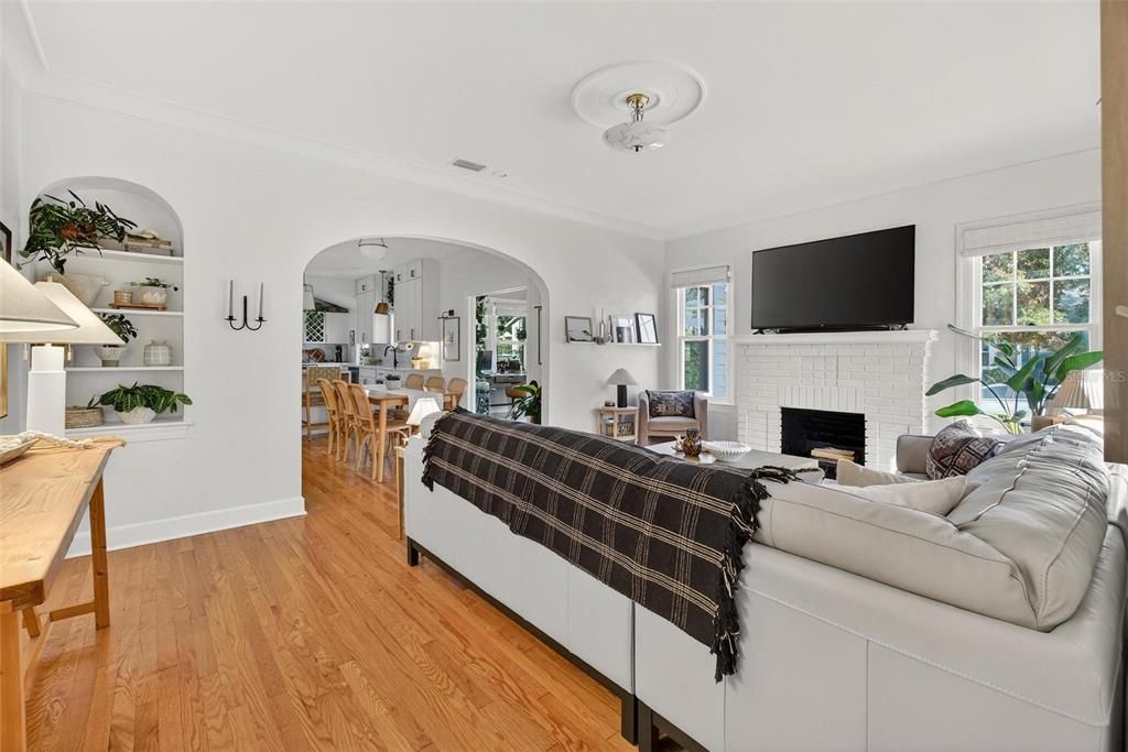 For Sale: $790,000 (3 beds, 2 baths, 1618 Square Feet)