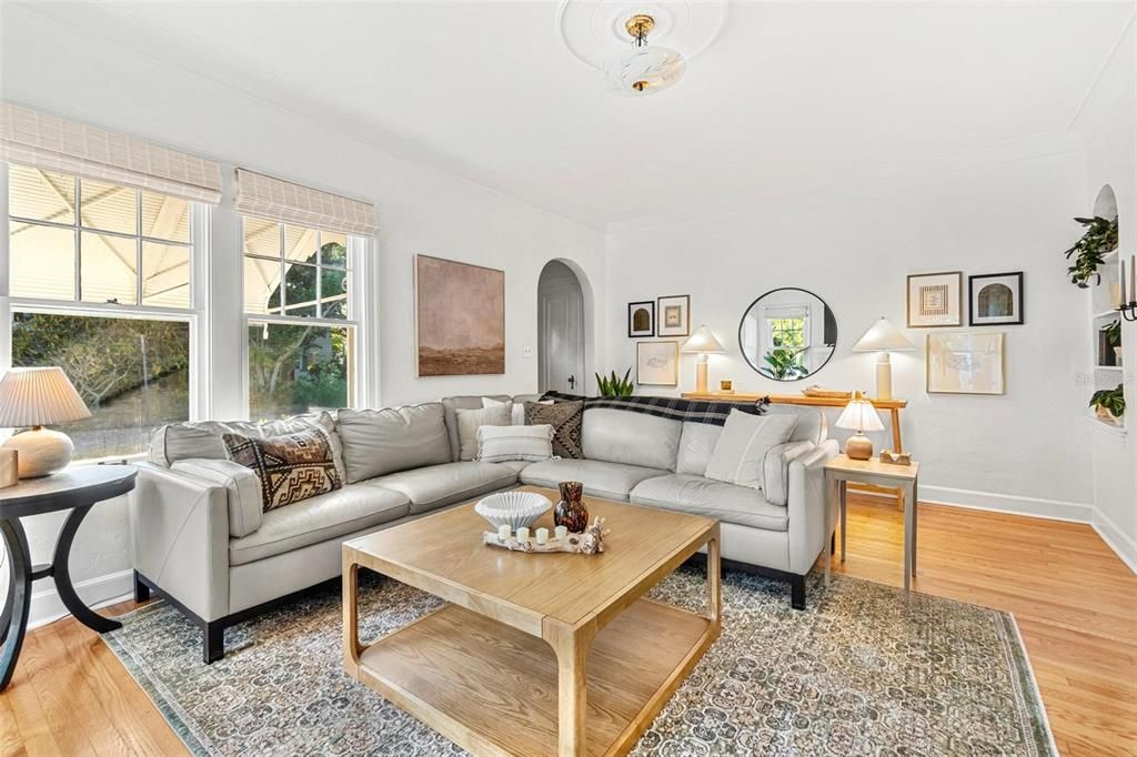 For Sale: $790,000 (3 beds, 2 baths, 1618 Square Feet)