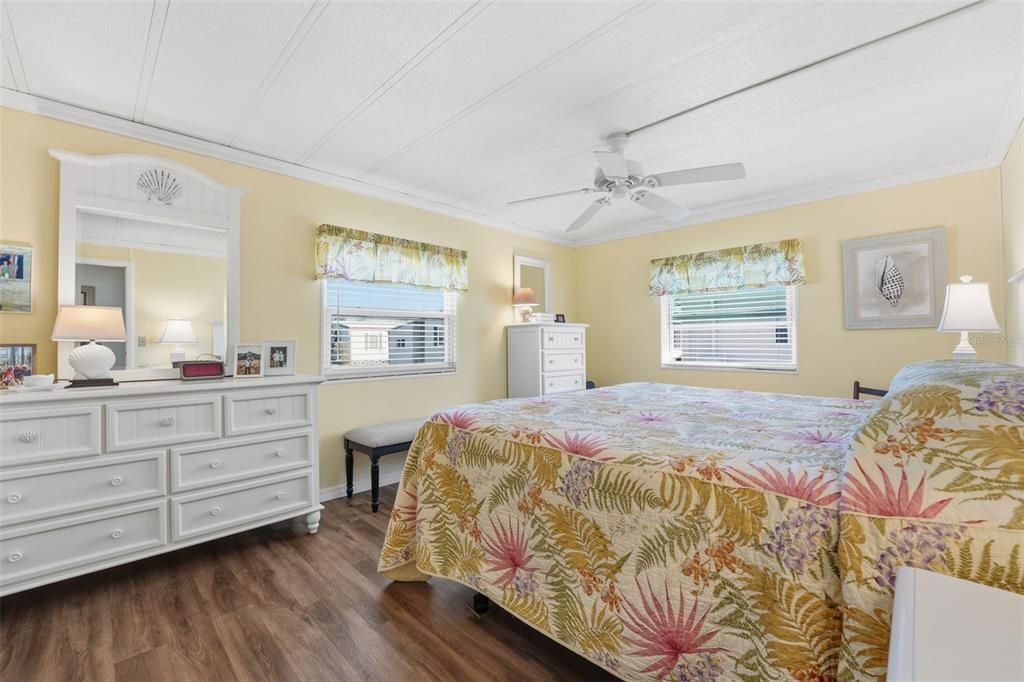 For Sale: $149,750 (2 beds, 2 baths, 1255 Square Feet)