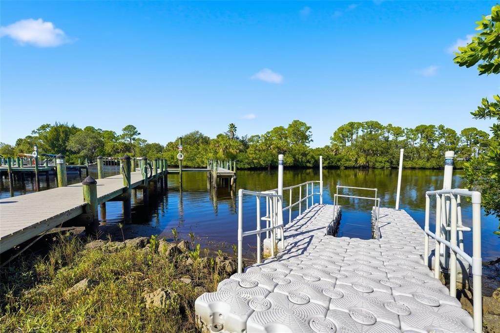 For Sale: $149,750 (2 beds, 2 baths, 1255 Square Feet)