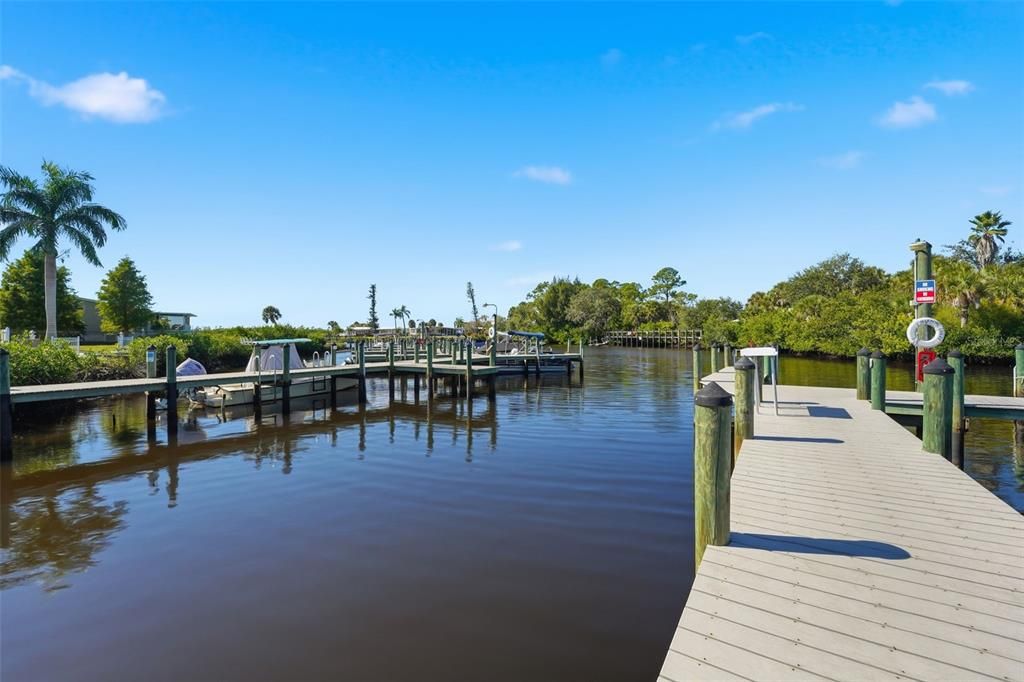 For Sale: $149,750 (2 beds, 2 baths, 1255 Square Feet)