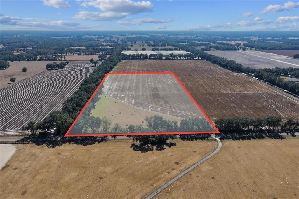 На продажу: $299,000 (19.45 acres)