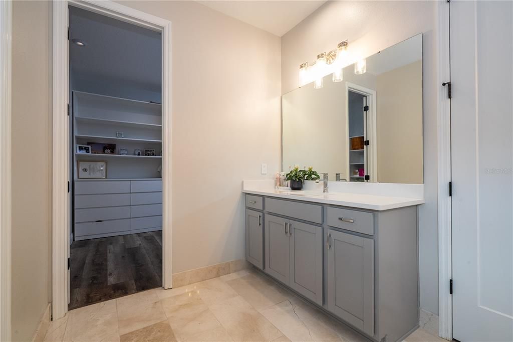 For Sale: $1,270,000 (5 beds, 3 baths, 3906 Square Feet)