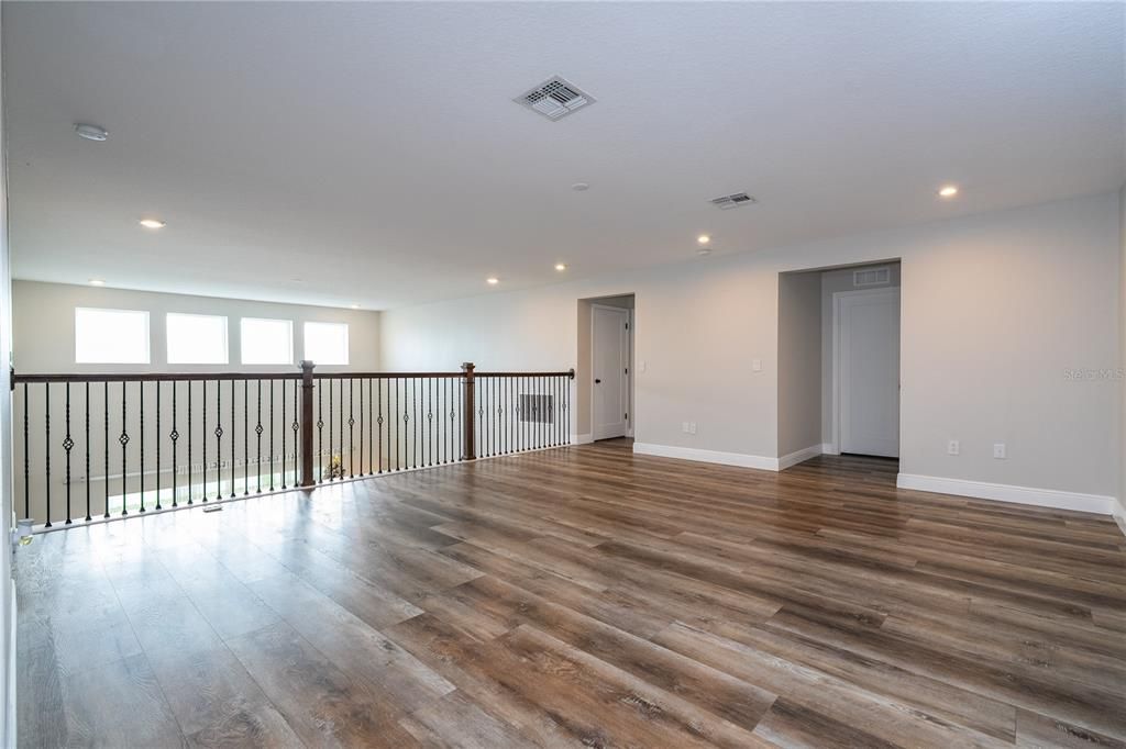 For Sale: $1,270,000 (5 beds, 3 baths, 3906 Square Feet)