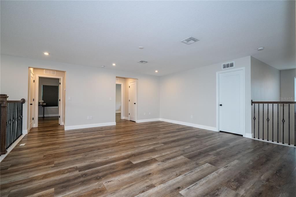 For Sale: $1,270,000 (5 beds, 3 baths, 3906 Square Feet)