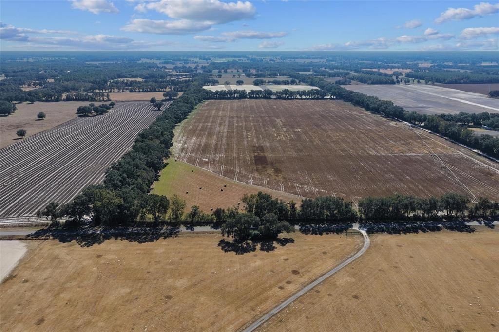 На продажу: $281,400 (20.10 acres)