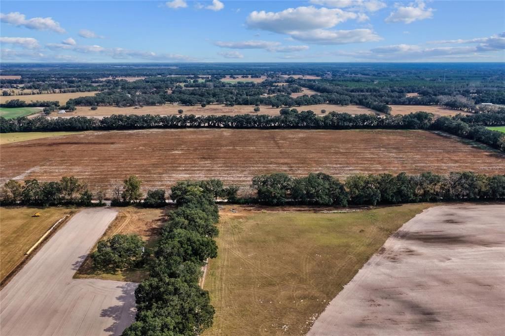 На продажу: $281,400 (20.10 acres)