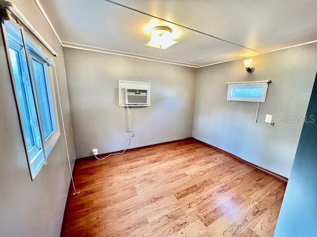 Activo con contrato: $1,200 (1 camas, 1 baños, 420 Pies cuadrados)