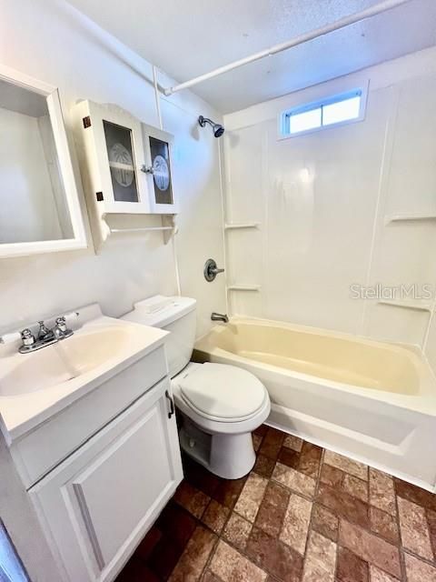 Activo con contrato: $1,200 (1 camas, 1 baños, 420 Pies cuadrados)