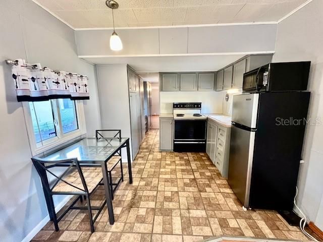 Activo con contrato: $1,200 (1 camas, 1 baños, 420 Pies cuadrados)