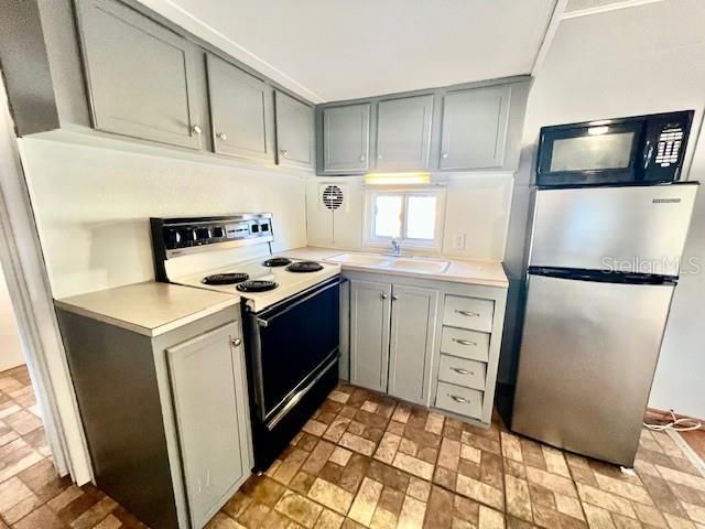 Activo con contrato: $1,200 (1 camas, 1 baños, 420 Pies cuadrados)